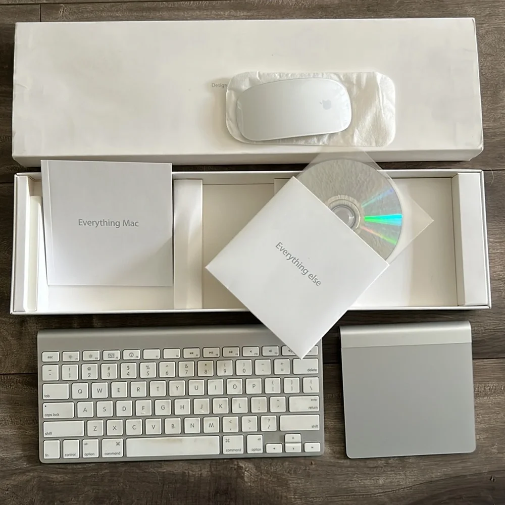 New Apple Mac wireless keyboard, mouse and track pad